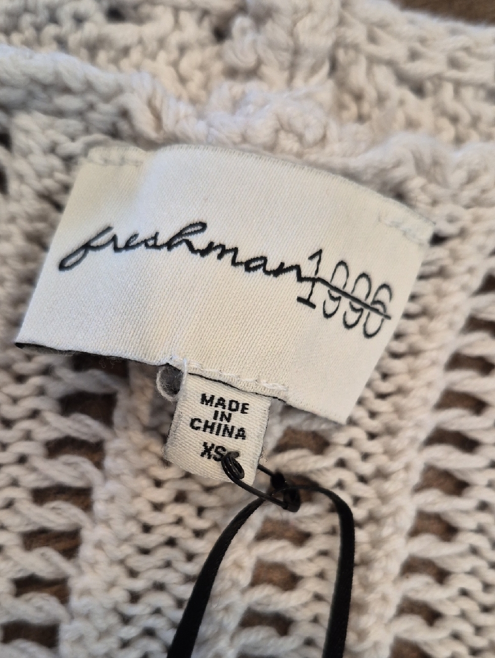 Freshman 1996 Cropped Peekaboo Knotted Detail Short Sleeve Knitted Sweater, XS - Picture 6 of 8
